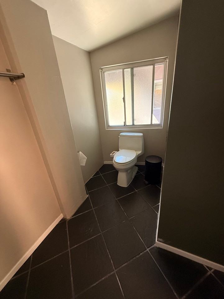 1175 59th St #5 - Photo 5 of 16