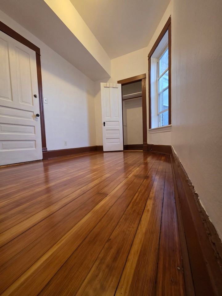 1138 N Hamlin Ave #2 - Photo 6 of 16
