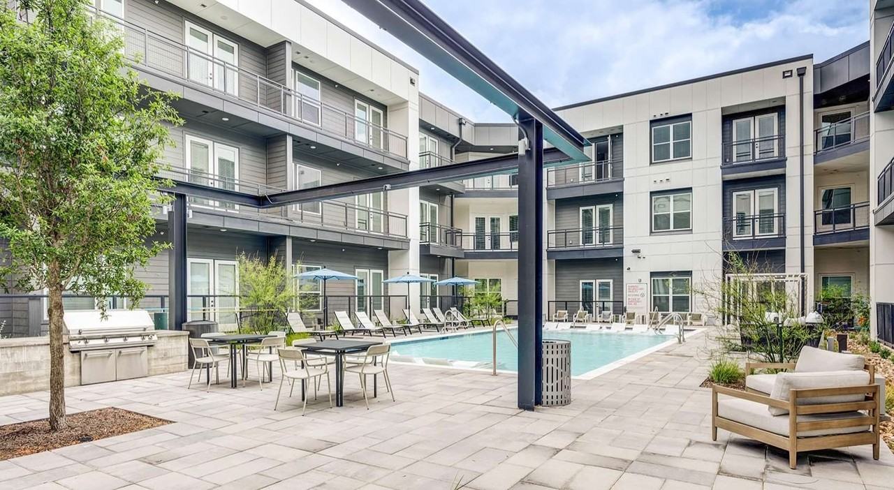 122 Sheraton Ave #2320