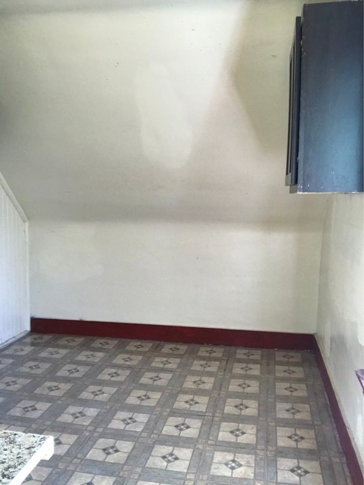 1866 Roxford Rd - Photo 3 of 5