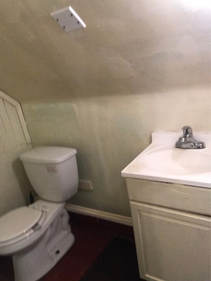 1866 Roxford Rd - Photo 4 of 5
