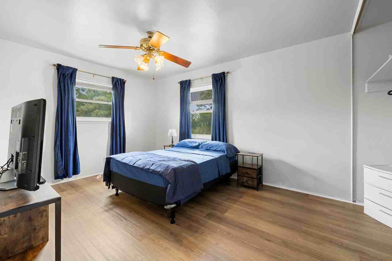 5523 Castle Way - Photo 7 of 9