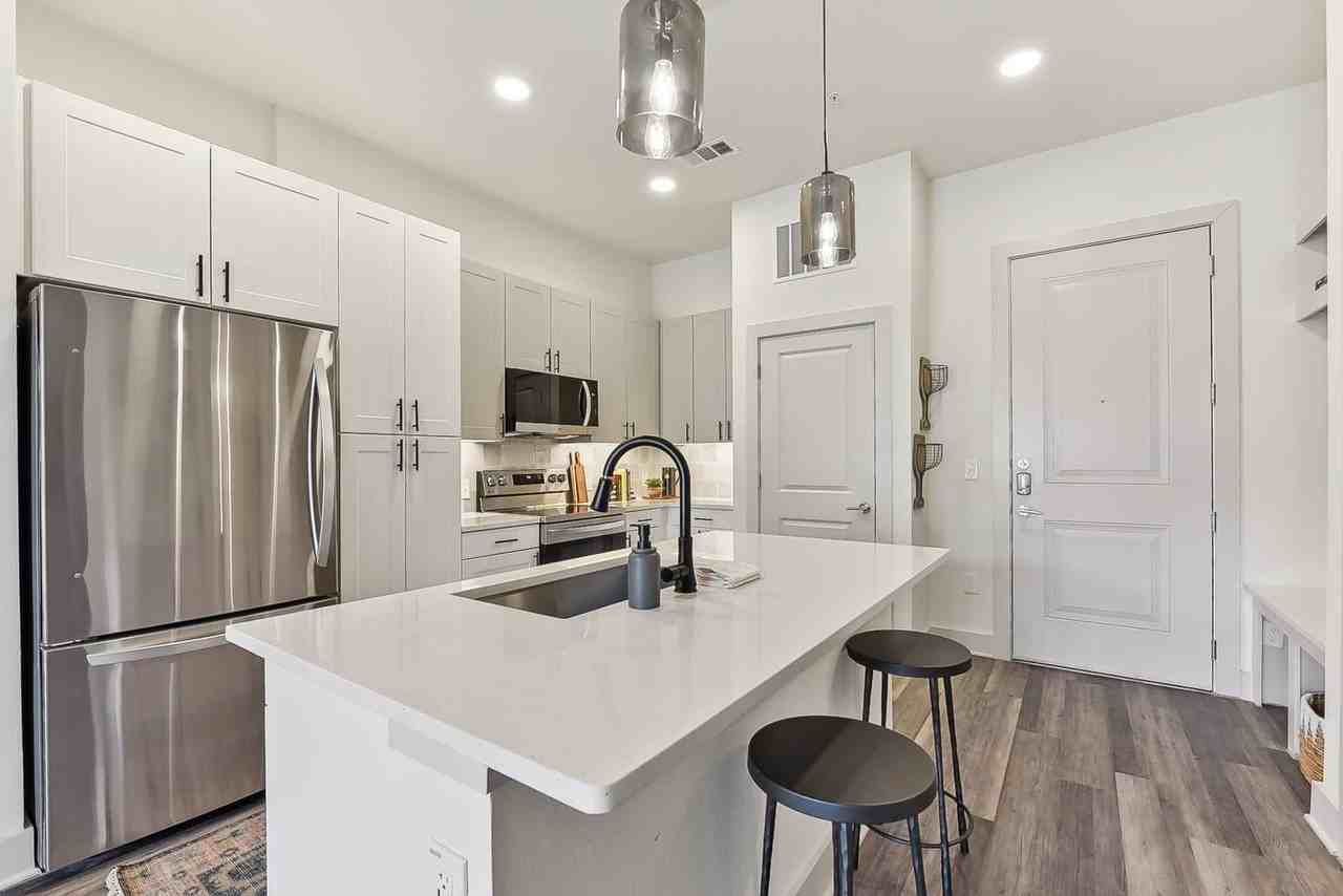 2210 Lynnbrook Dr #2336 - Photo 4 of 20