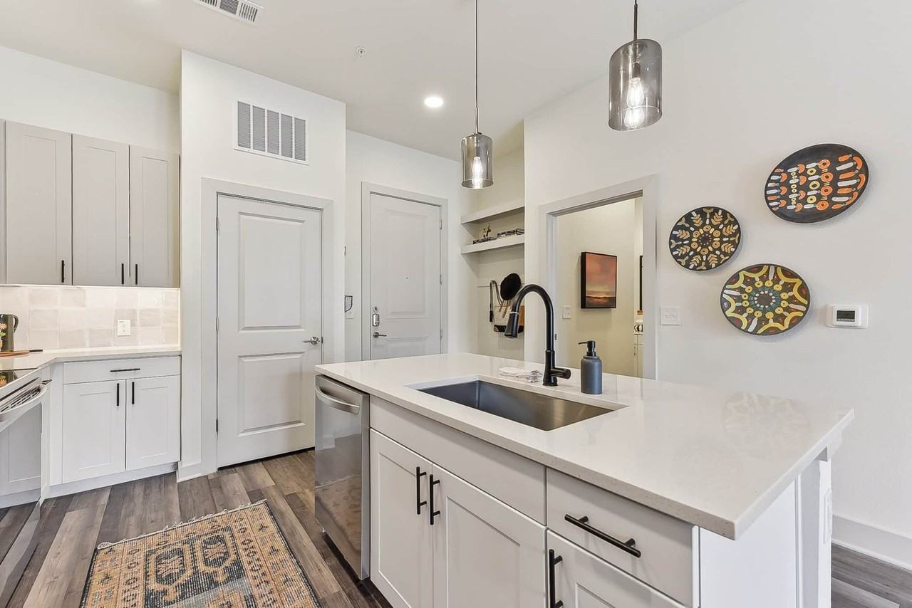 2210 Lynnbrook Dr #2336 - Photo 6 of 20