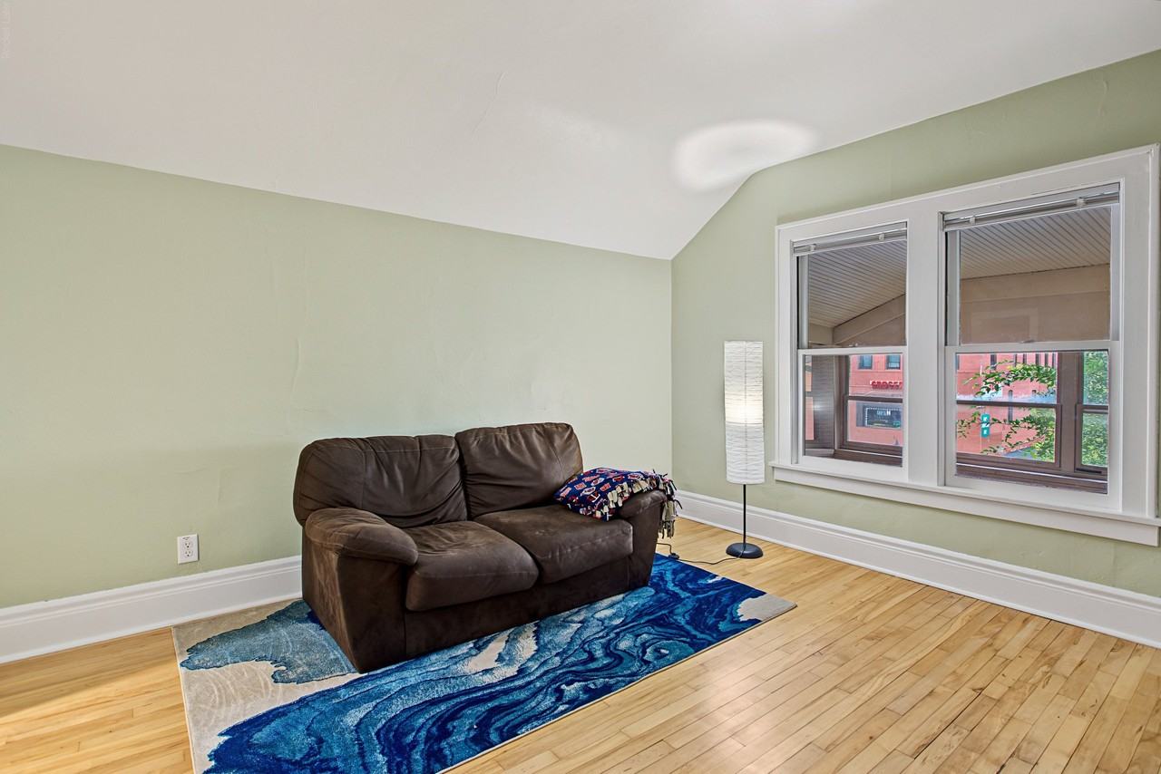 560 Stryker Ave #2 - Photo 3 of 17