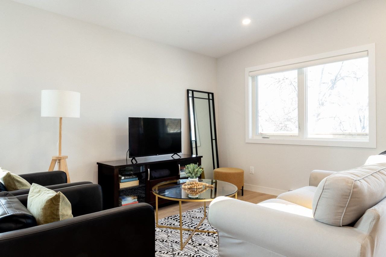 91 Crystal Avenue #2 - Photo 3 of 11