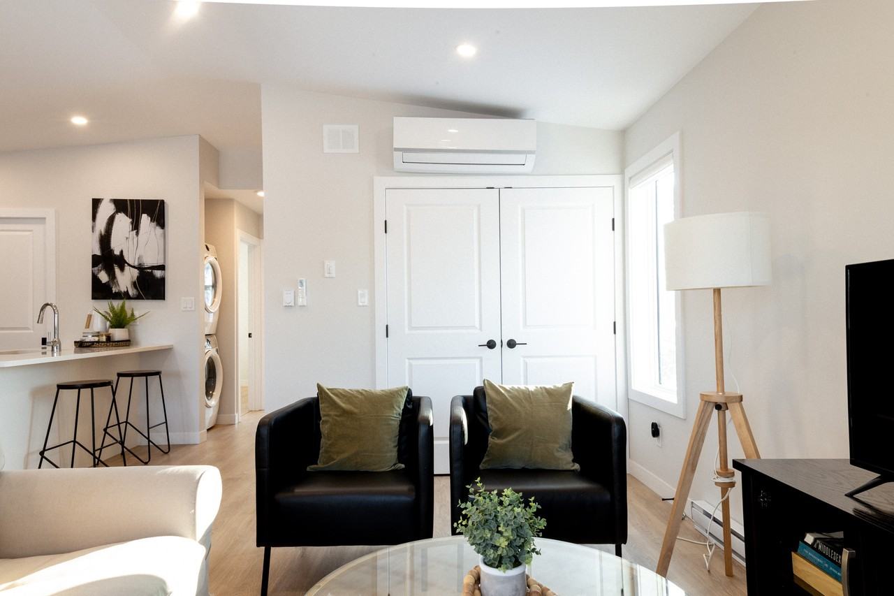 91 Crystal Avenue #2 - Photo 6 of 11