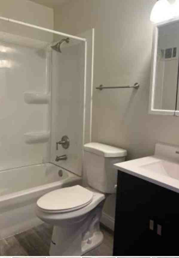 1540 N 116th St #2 - Photo 4 of 9
