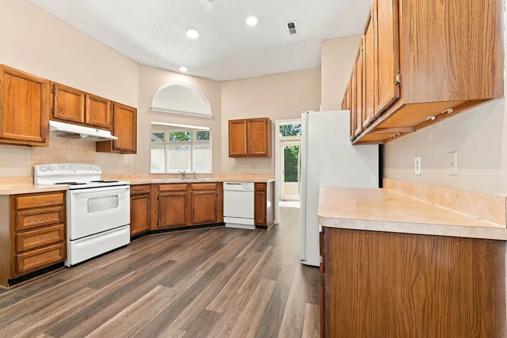 1736 Red Bird Cir #NA - Photo 2 of 8