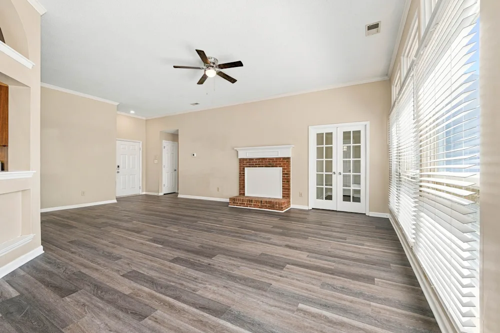1736 Red Bird Cir #NA - Photo 4 of 8
