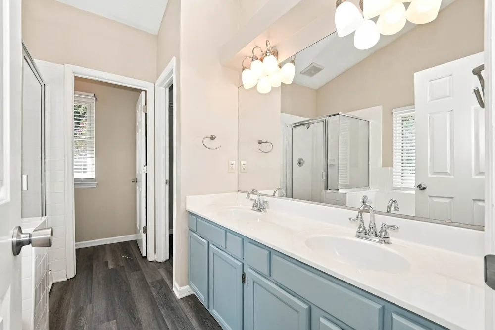 1736 Red Bird Cir #NA - Photo 5 of 8