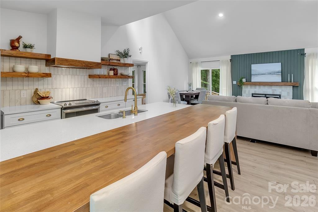 128 Spencer Woods Dr #NA - Photo 4 of 23
