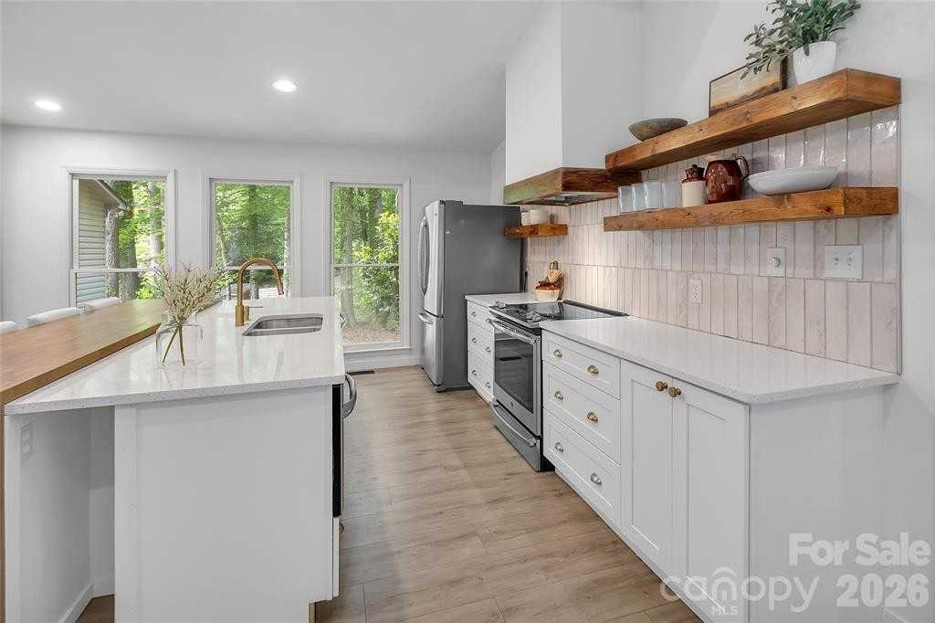 128 Spencer Woods Dr #NA - Photo 6 of 23