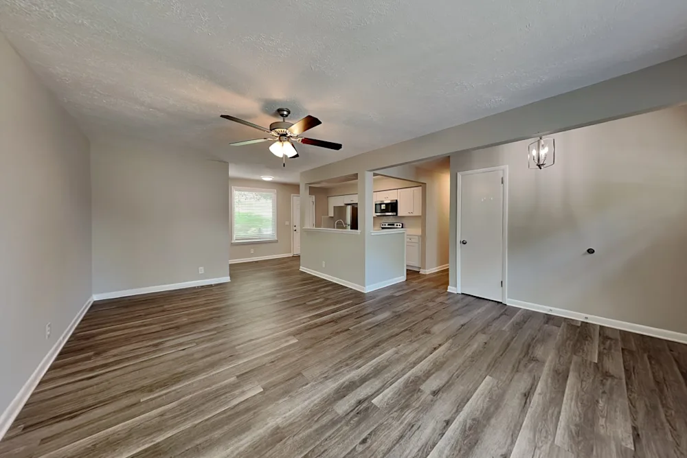 690 Frankfort Dr #NA - Photo 4 of 8