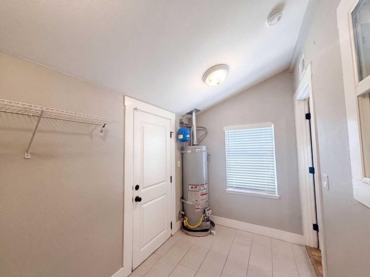 3212 San Jose Way #NA - Photo 5 of 18