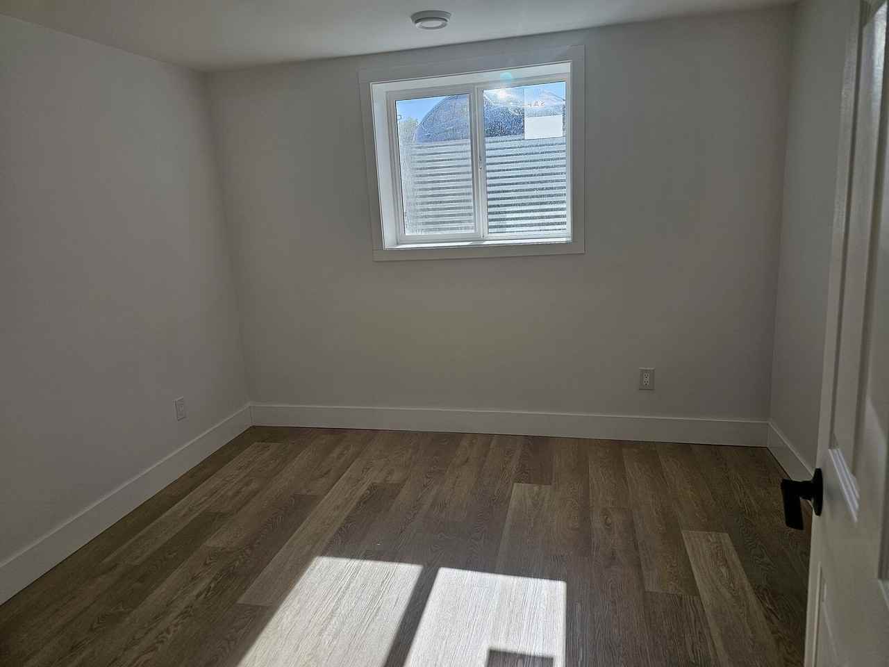 3 Hyslop Dr Sw - Photo 3 of 11
