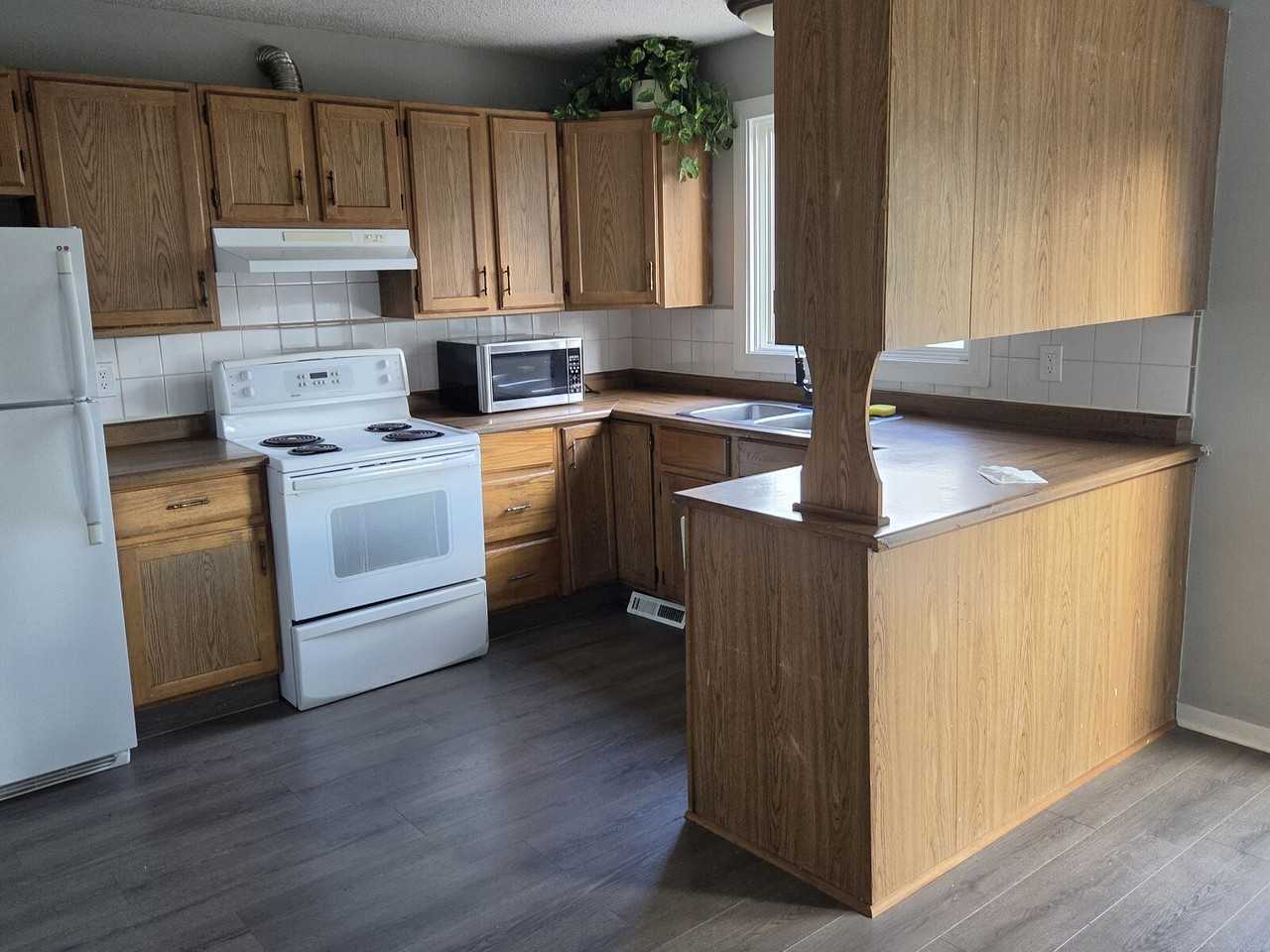 61 Castleglen Rd Ne - Photo 5 of 8