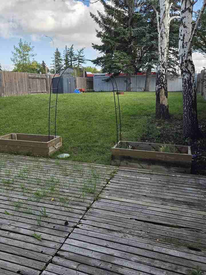 61 Castleglen Rd Ne - Photo 7 of 8