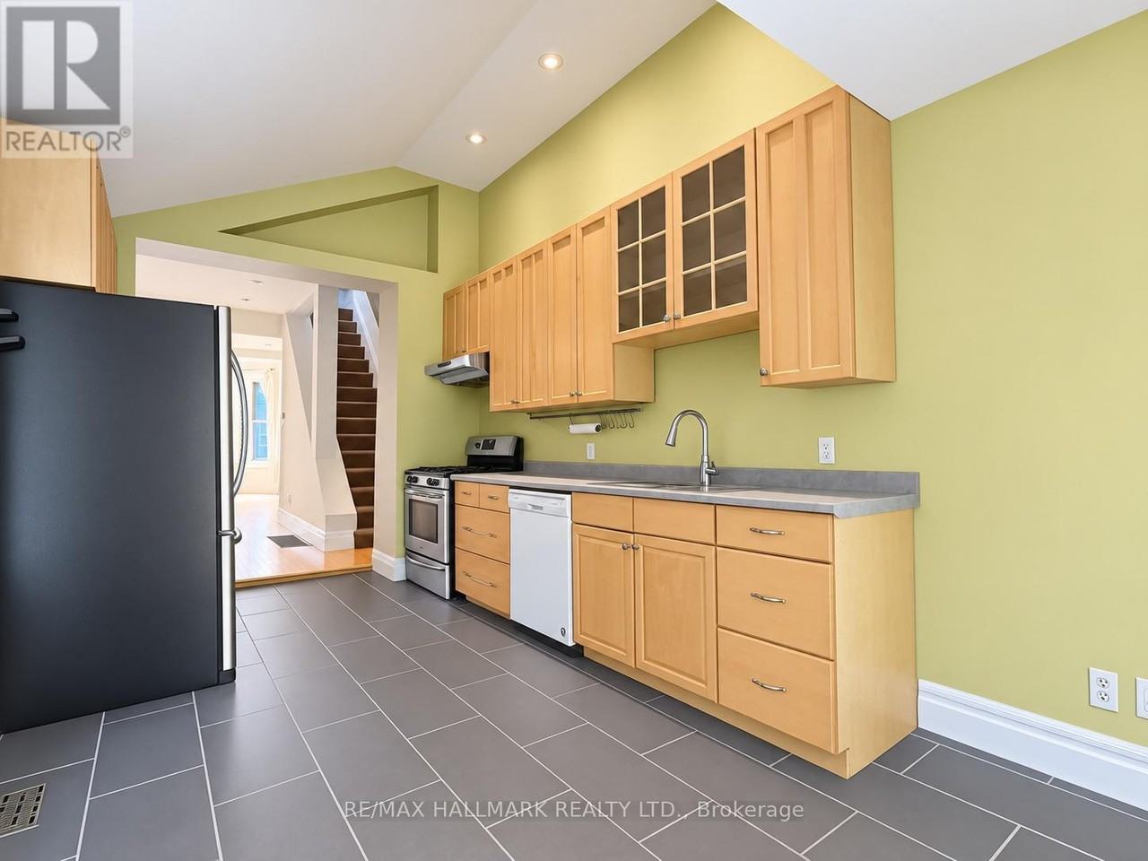 193 Boulton Avenue - Photo 4 of 9