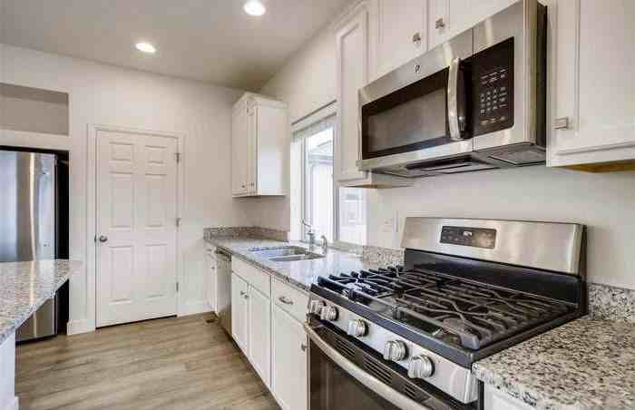 19128 East 54th Place - Photo 3 of 9