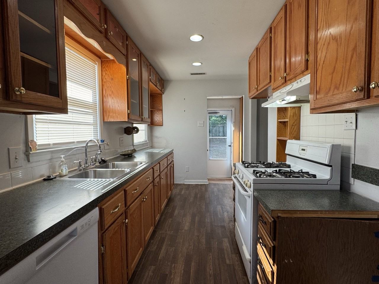 4783 Lynn Rd #NA - Photo 4 of 18