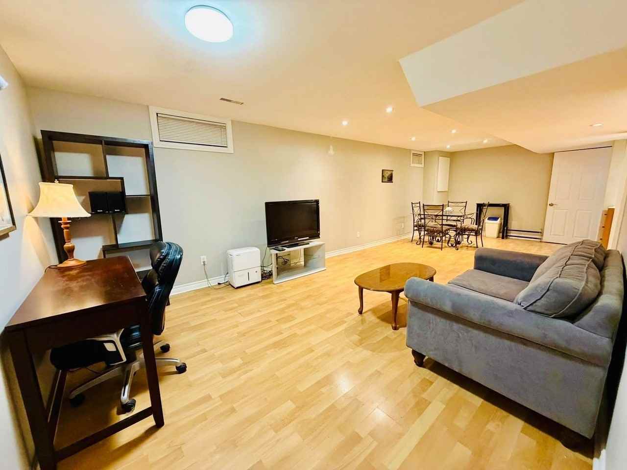146 Crosby Ave - Photo 5 of 14