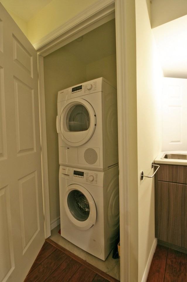 1053 Waterbury Cres - Photo 5 of 6