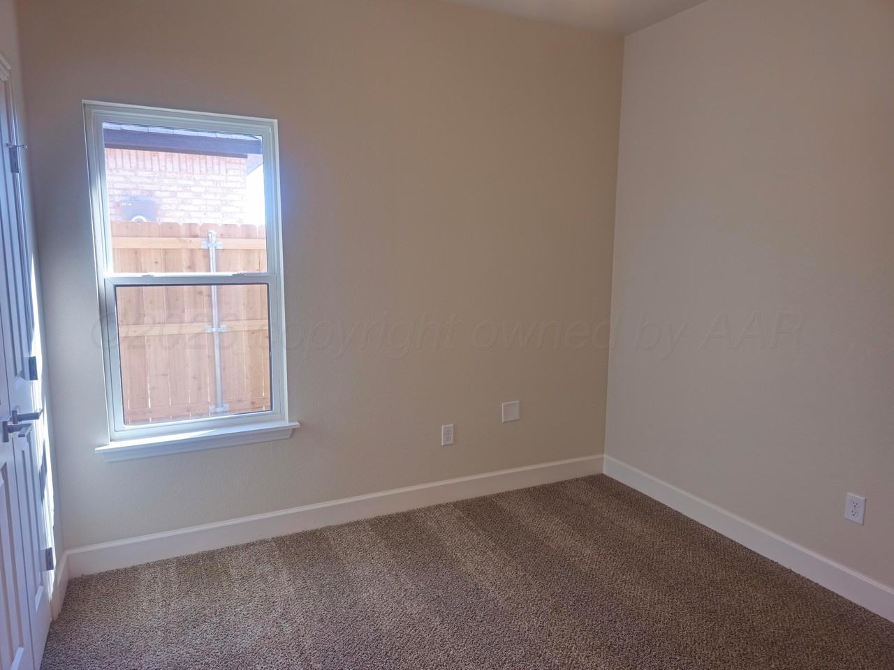 7202 Bennett St - Photo 6 of 18