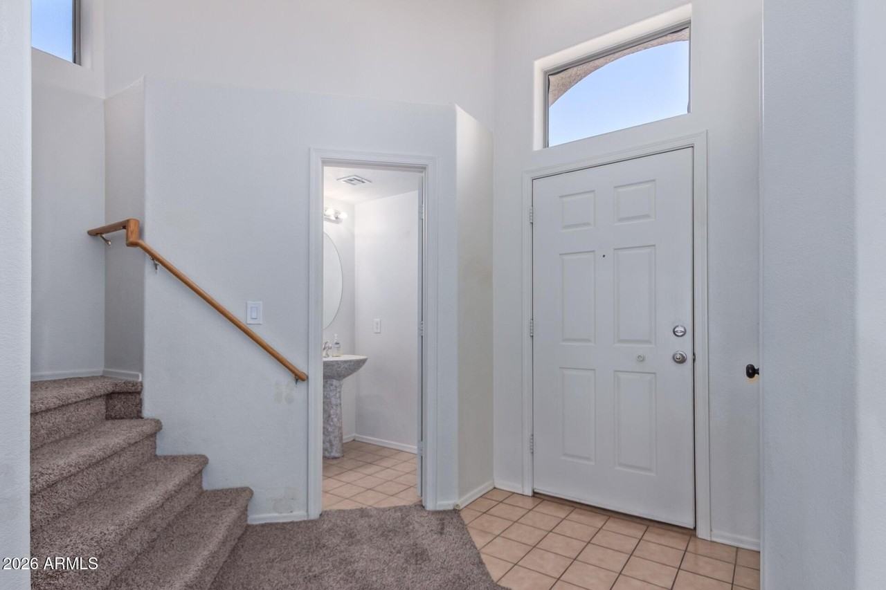 14307 W Lexington Ave - Photo 4 of 38