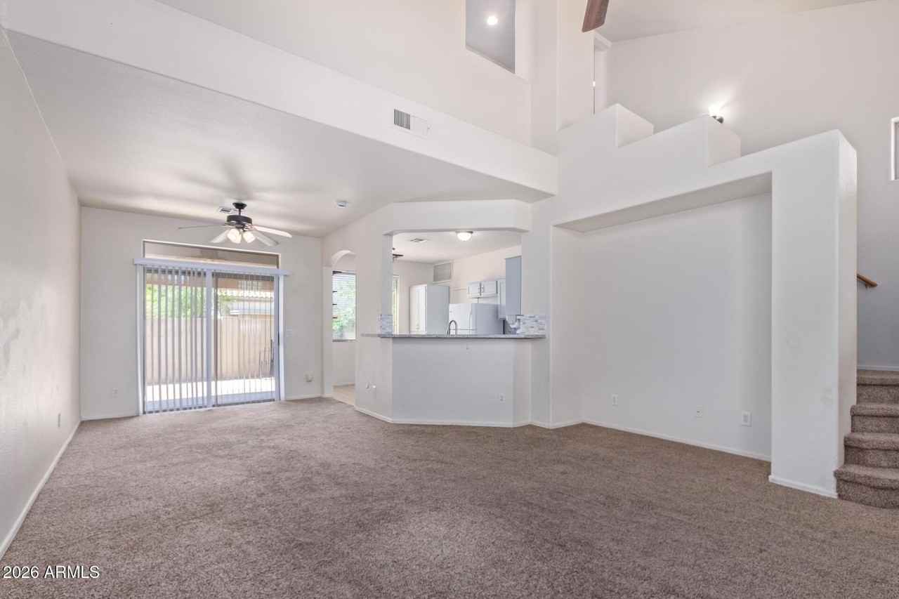14307 W Lexington Ave - Photo 7 of 38