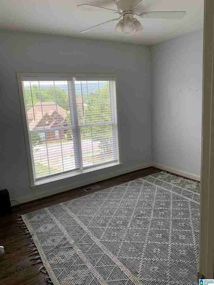 233 Oaklyn Hills Dr - Photo 5 of 13