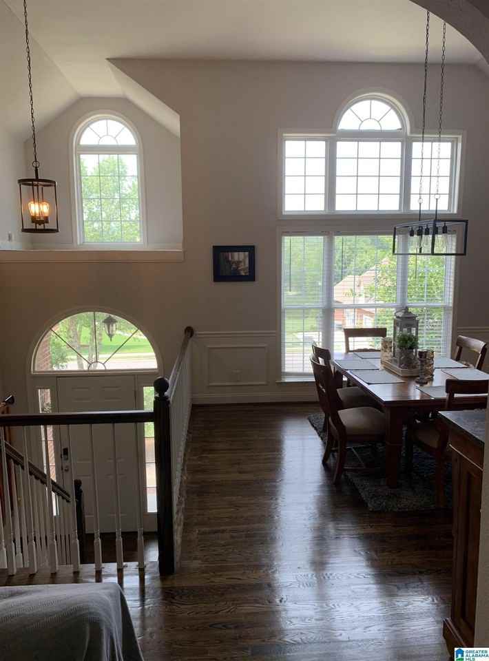 233 Oaklyn Hills Dr - Photo 7 of 13
