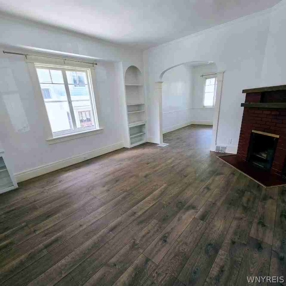 75 W Hazeltine Ave - Photo 5 of 24
