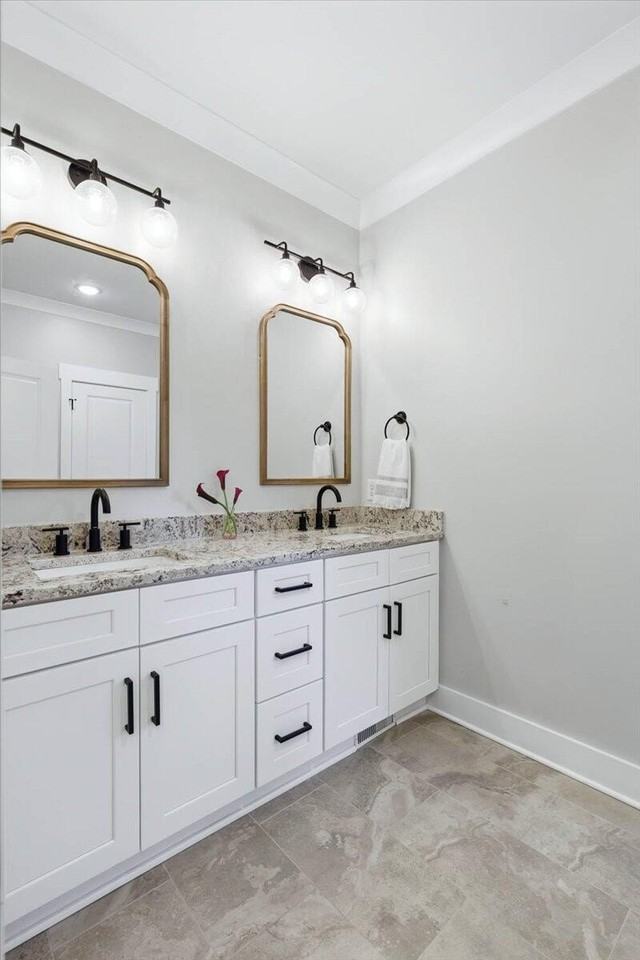 11785 Maddox Dr - Photo 5 of 36