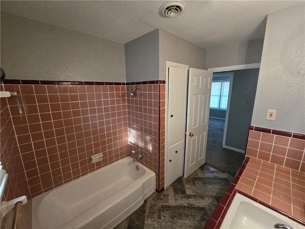 4502 Moravian Dr - Photo 7 of 11