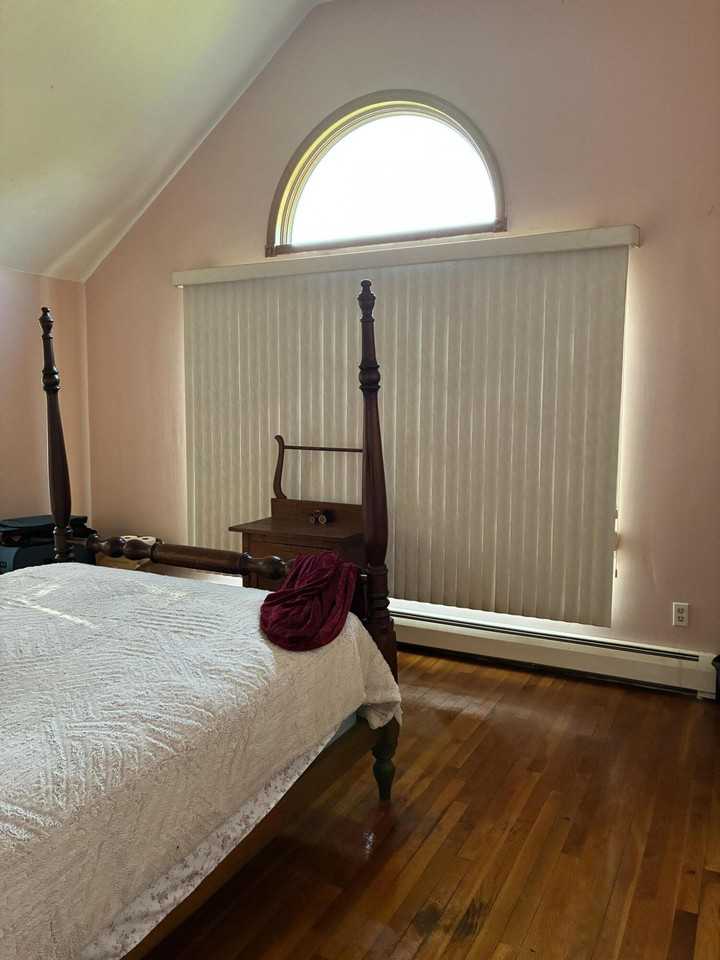 201 Center St - Photo 7 of 15