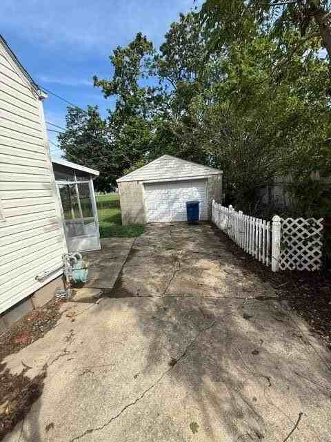 1024 E 22nd Ave - Photo 4 of 28