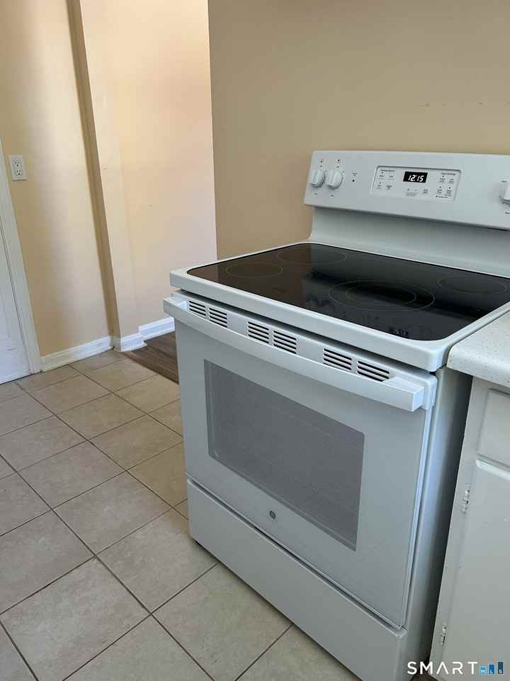 30 Mayflower St #2 - Photo 5 of 9