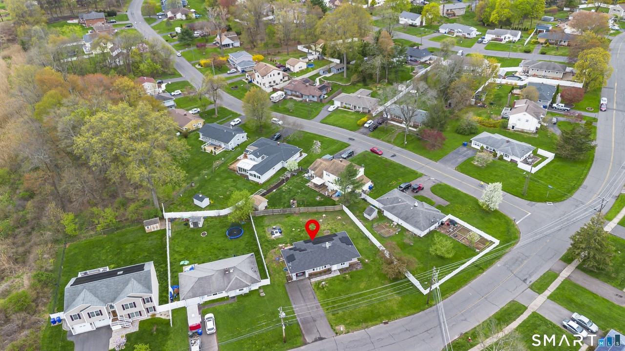 175 Reservoir Rd - Photo 5 of 36