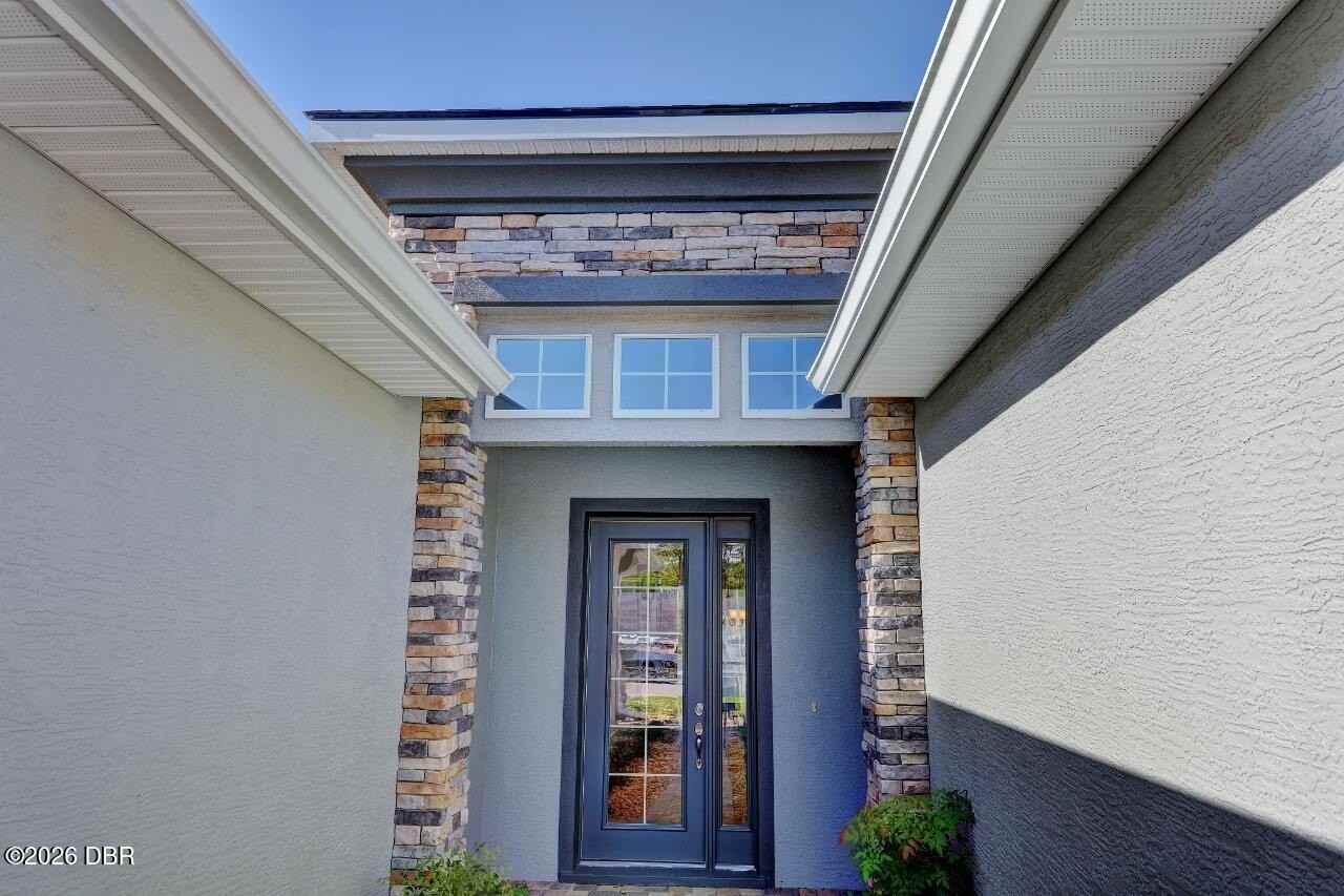 785 Aldenham Ln - Photo 4 of 46
