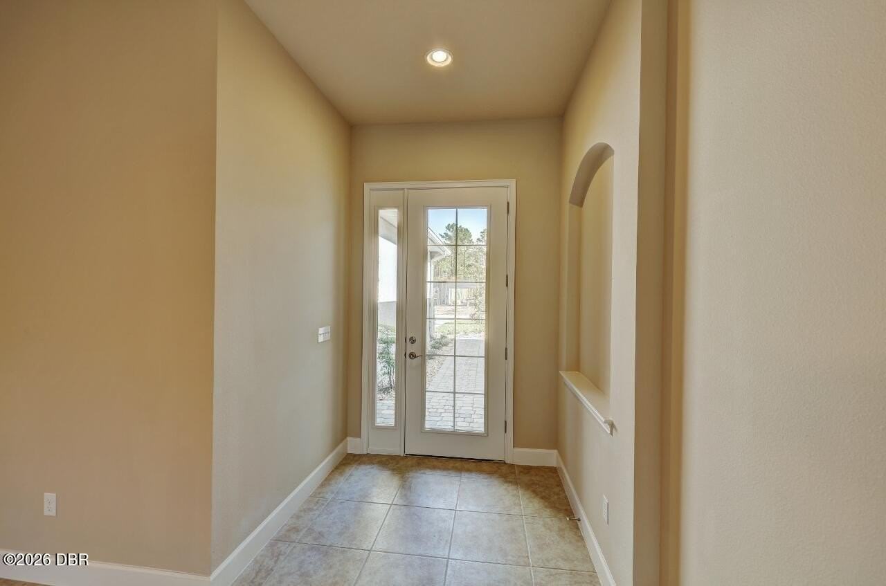 785 Aldenham Ln - Photo 5 of 46