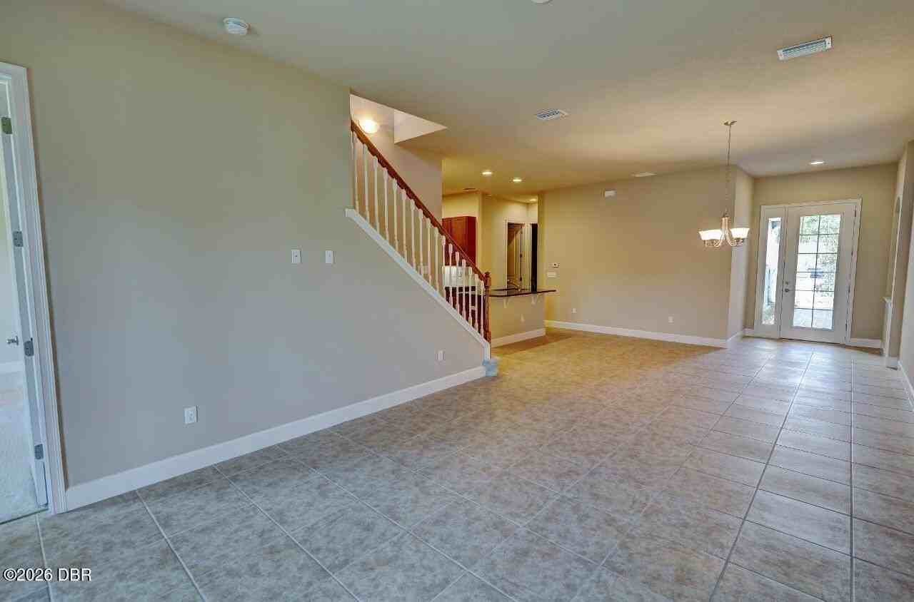 785 Aldenham Ln - Photo 7 of 46