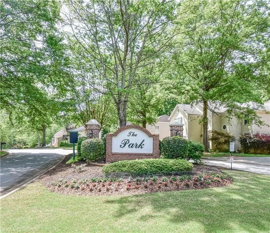 3115 Park Chase - Photo 3 of 50