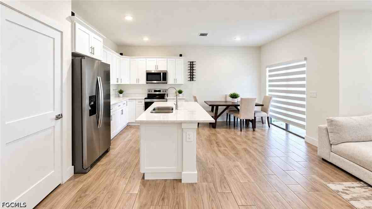 9040 Bamboo Cir - Photo 7 of 27