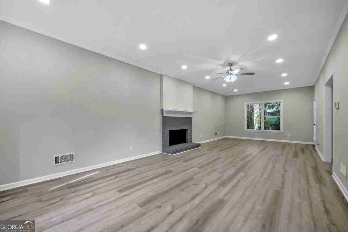 2781 Jen Chris Dr - Photo 6 of 44