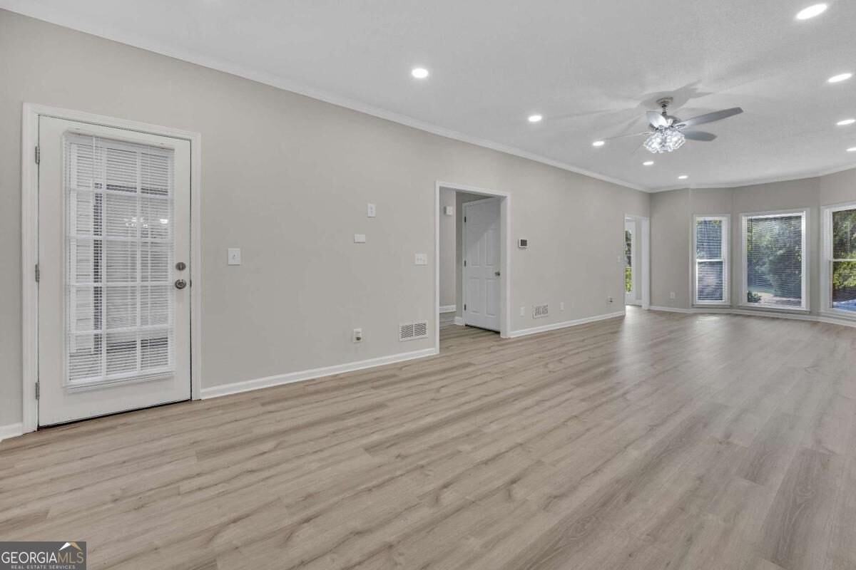 2781 Jen Chris Dr - Photo 7 of 44