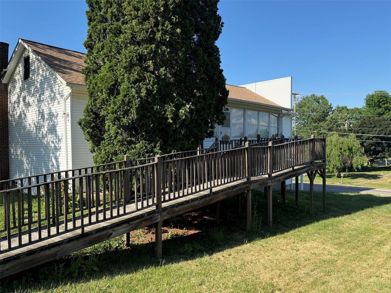 3917 Main St - Photo 5 of 11