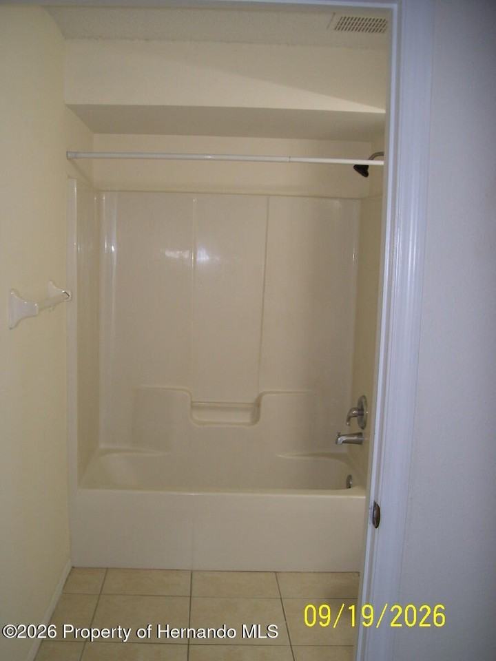 2791 Landover Blvd - Photo 5 of 10