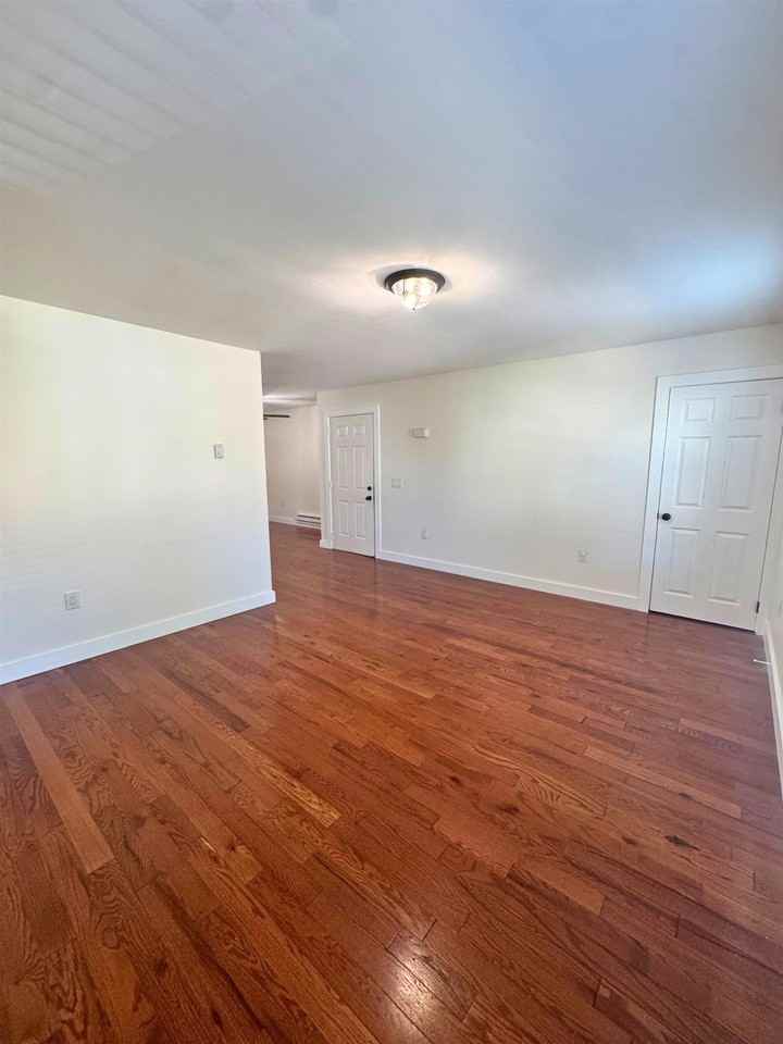 123 Orient Ave - Photo 2 of 13