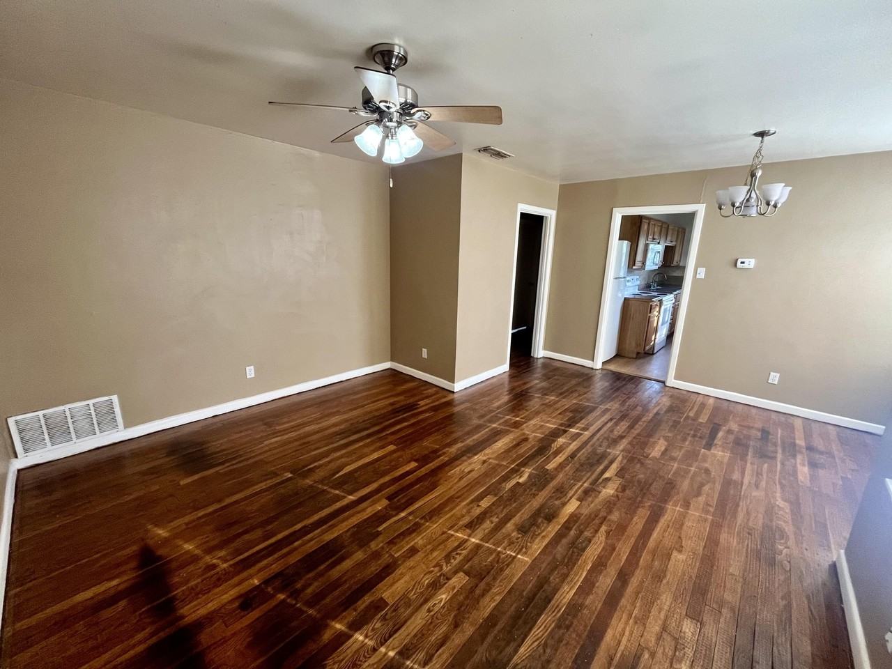 4601 Elgin Ave - Photo 2 of 11